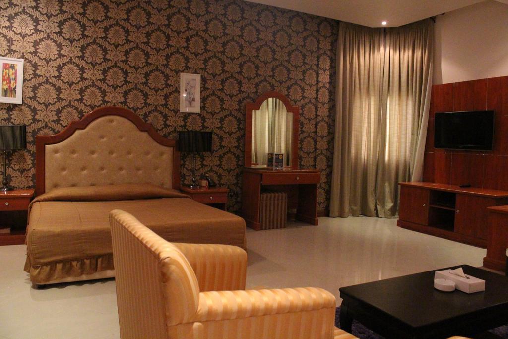 Riviera Hotel Манама Экстерьер фото